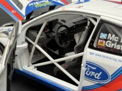 1:18 Ford Focus WRC 2000 Monte Carlo Night Version Mc Rae - Autoart