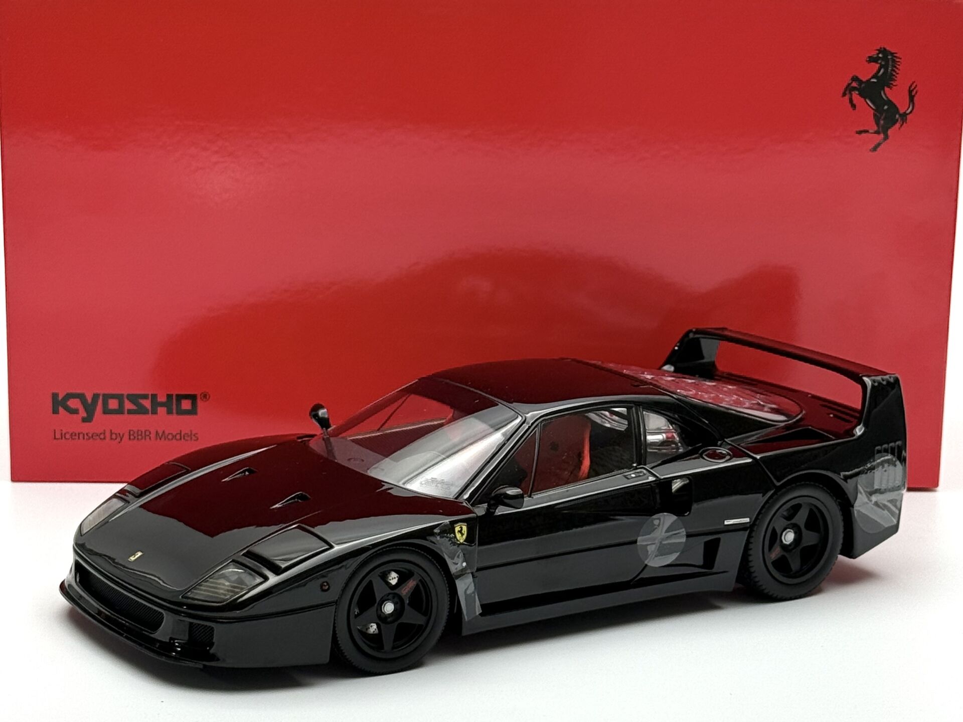 1:18 Ferrari F40 1987 Black Yeni Üretim - Kyosho