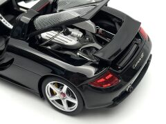 1:18 Porsche Carrera GT Black Interior 78047 2003 - Autoart