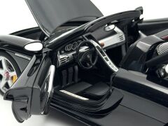 1:18 Porsche Carrera GT Black Interior 78047 2003 - Autoart