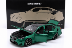 1:18 BMW M5 G90 Green Metallic 2024 - Minichamps