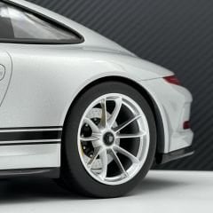 1:12 Porsche 911 R 991 Coupe Silver Red 2016 - Minichamps