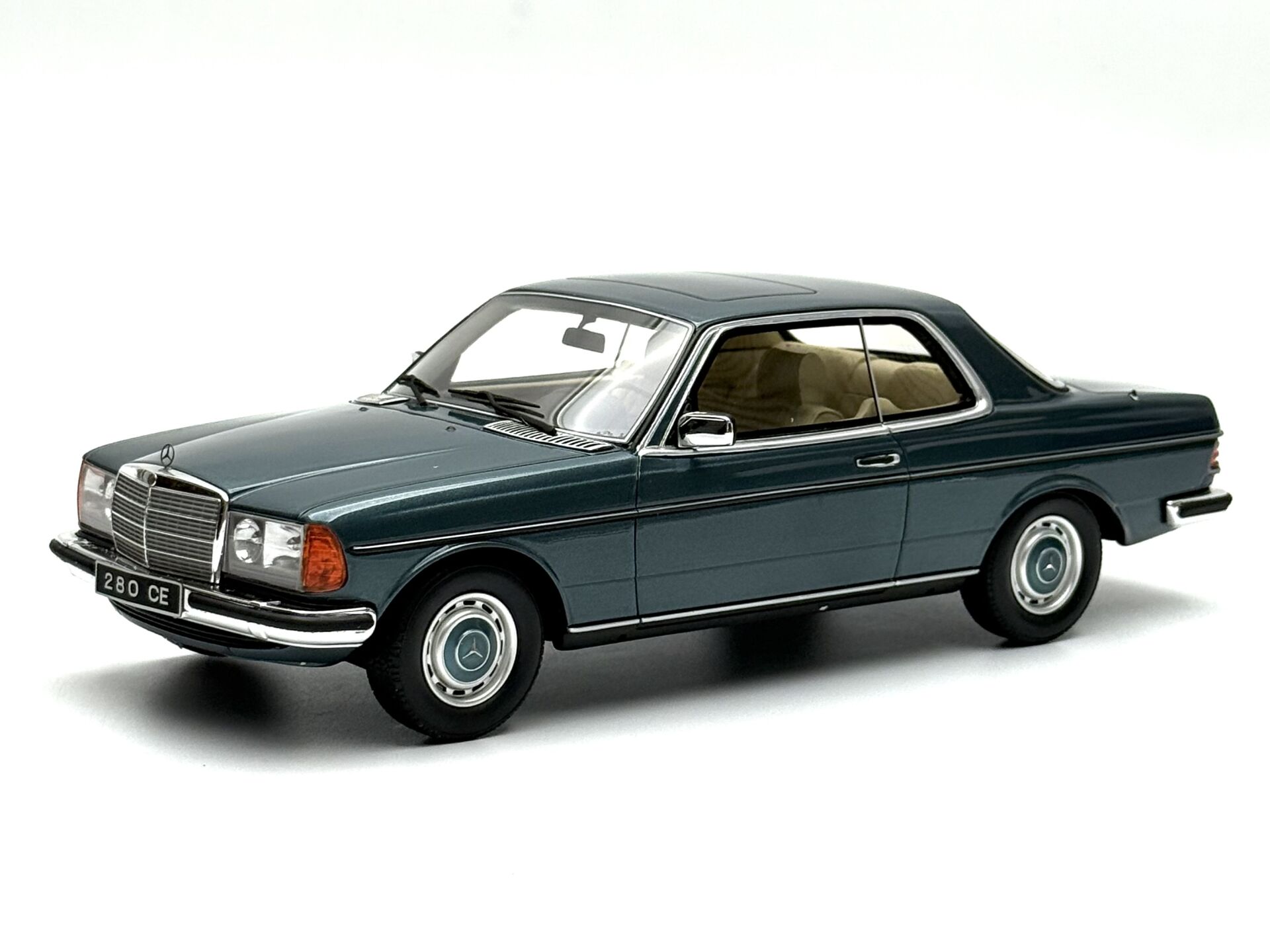 1:18 Mercedes-Benz 280 CE S123 W123 1977 Turkuaz - Otto