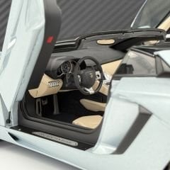 1:18 Lamborghini Aventador LP700-4 Roadster Light Blue - Autoart