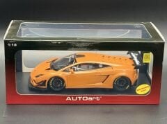 1:18 Lamborghini Gallardo GT3 FL2 Met Orange 2013 - Autoart