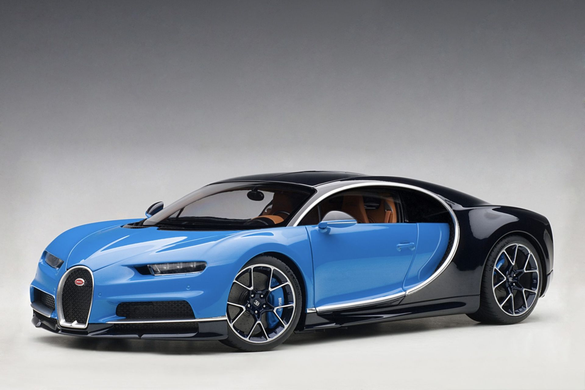 1:18 Bugatti Chiron French Racing Blue 2017 70993 - Autoart