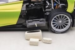 1:18 Pagani Huayra Roadster Verde Frenze Green 78288 -Autoart