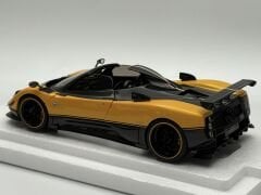 1:18 Pagani Zonda Cinque Roadster 2009 Giallo Ginevra - Almost Real