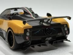 1:18 Pagani Zonda Cinque Roadster 2009 Giallo Ginevra - Almost Real