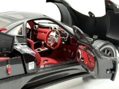 1:18 Pagani Zonda F 2005 Gloss Carbon Black - Almost Real