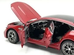 1:18 Mercedes-Benz AMG GT63 S 4Matic X290 Jupiter Red - Norev