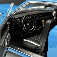 1:18 Plymouth Road Runner Corporate Blue 1970 - GMP