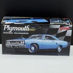 1:18 Plymouth Road Runner Corporate Blue 1970 - GMP