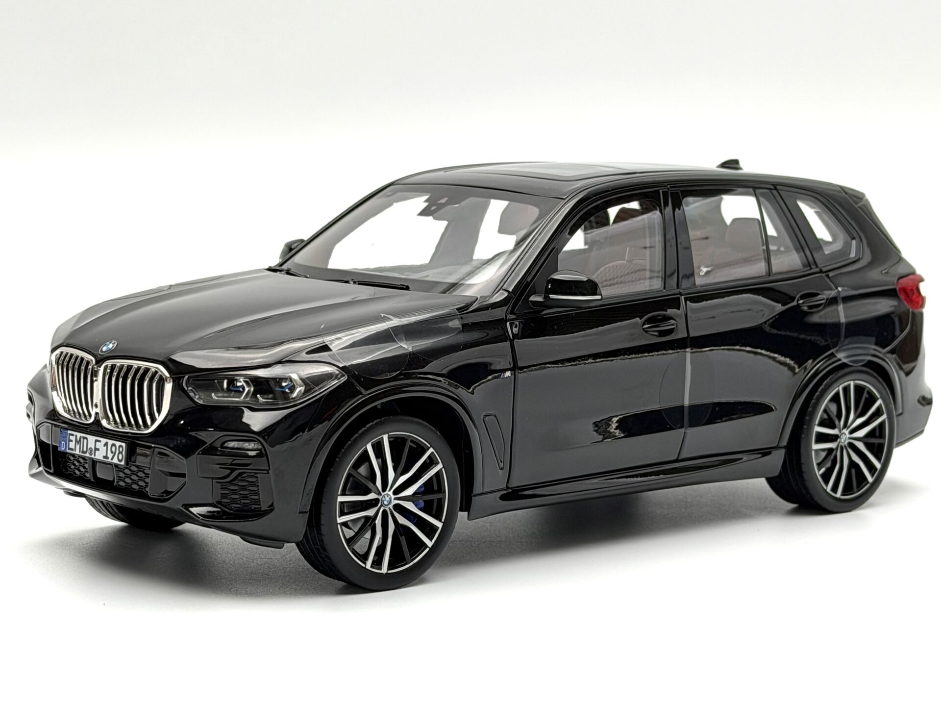 1:18 BMW X5 G05 Black Metallic 2019 - Norev