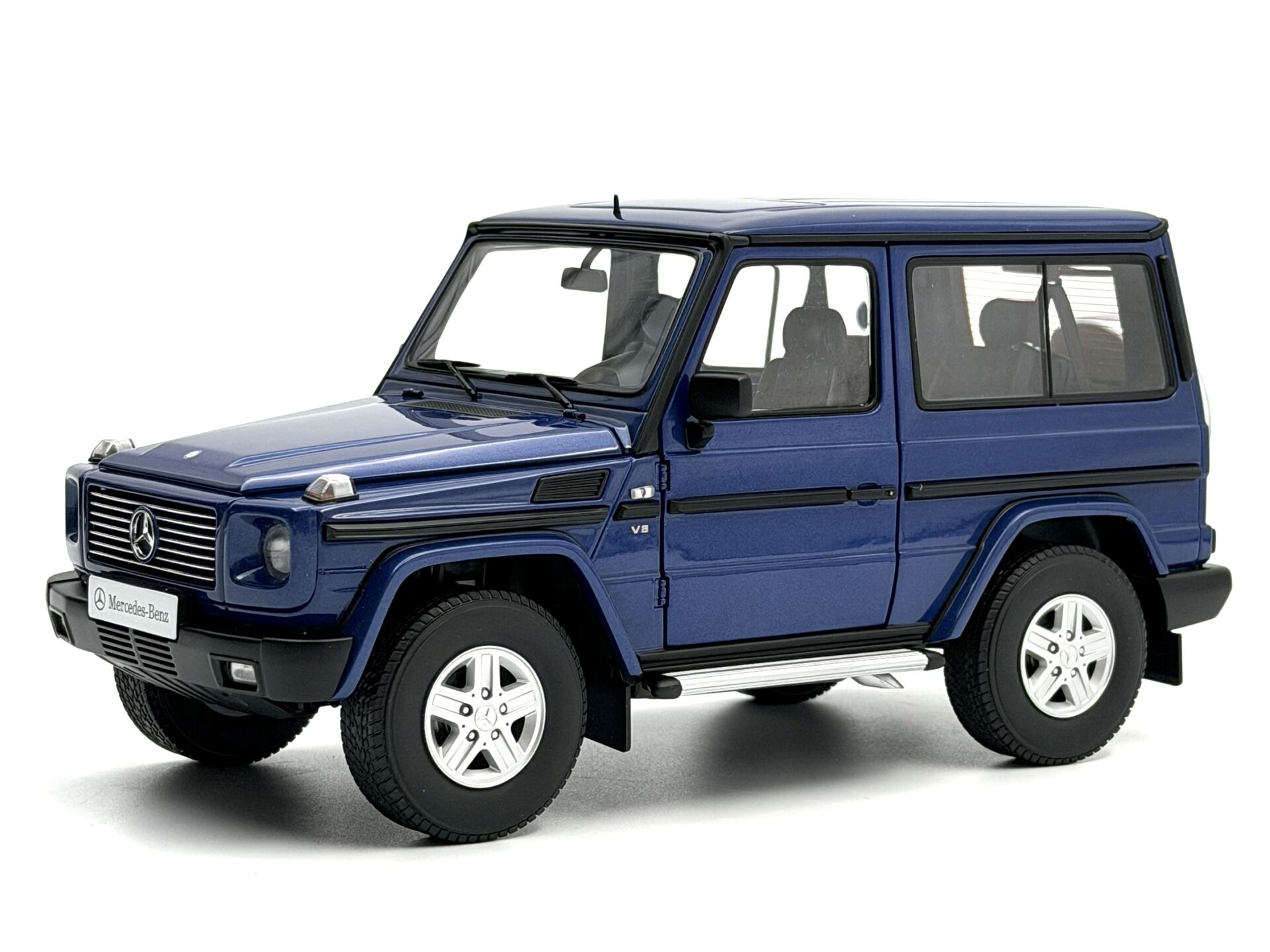 1:18 Mercedes-Benz G Class G500 Blue 76114 - Autoart