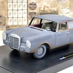 1:18 Mercedes-Benz Heckflosse Barn Find W111 - Revell