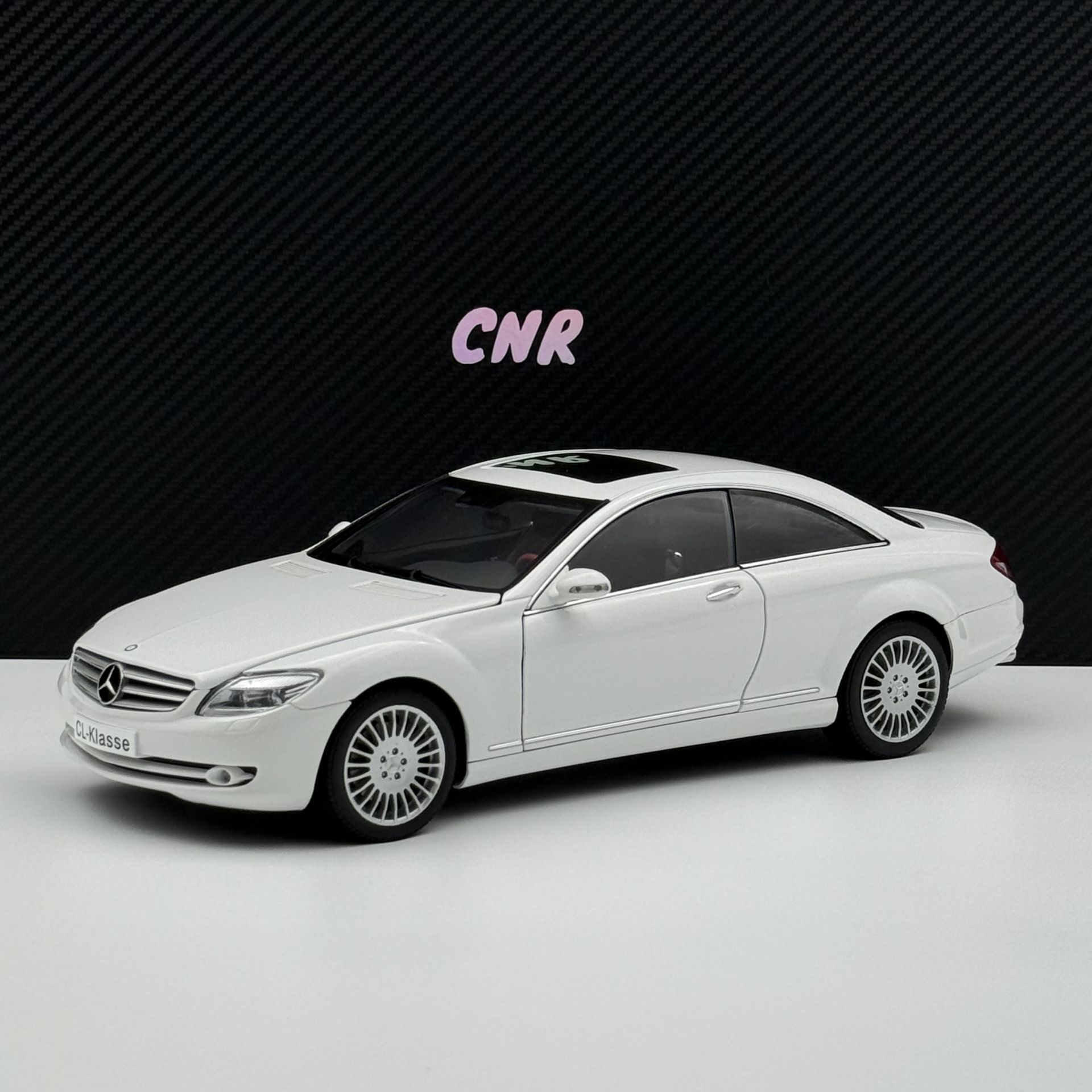 1:18 Mercedes-Benz CL Class CL500 White 76166 - Autoart