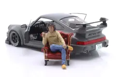 1:18 Porsche 911 RWB + Akira Nakai Figür  - Solido