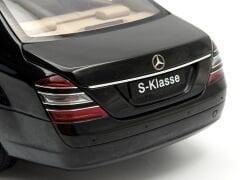 1:18 Mercedes-Benz S Class S500 W221 Black 2005 - Autoart
