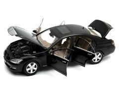 1:18 Mercedes-Benz S Class S500 W221 Black 2005 - Autoart