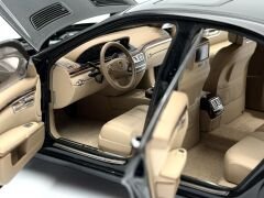 1:18 Mercedes-Benz S Class S500 W221 Black 2005 - Autoart