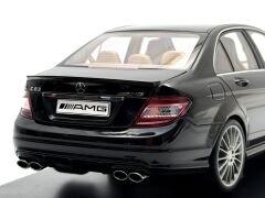 1:18 Mercedes-Benz C63 AMG Black with Leather Seat W204 - Autoart