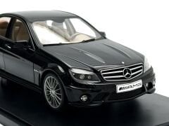 1:18 Mercedes-Benz C63 AMG Black with Leather Seat W204 - Autoart