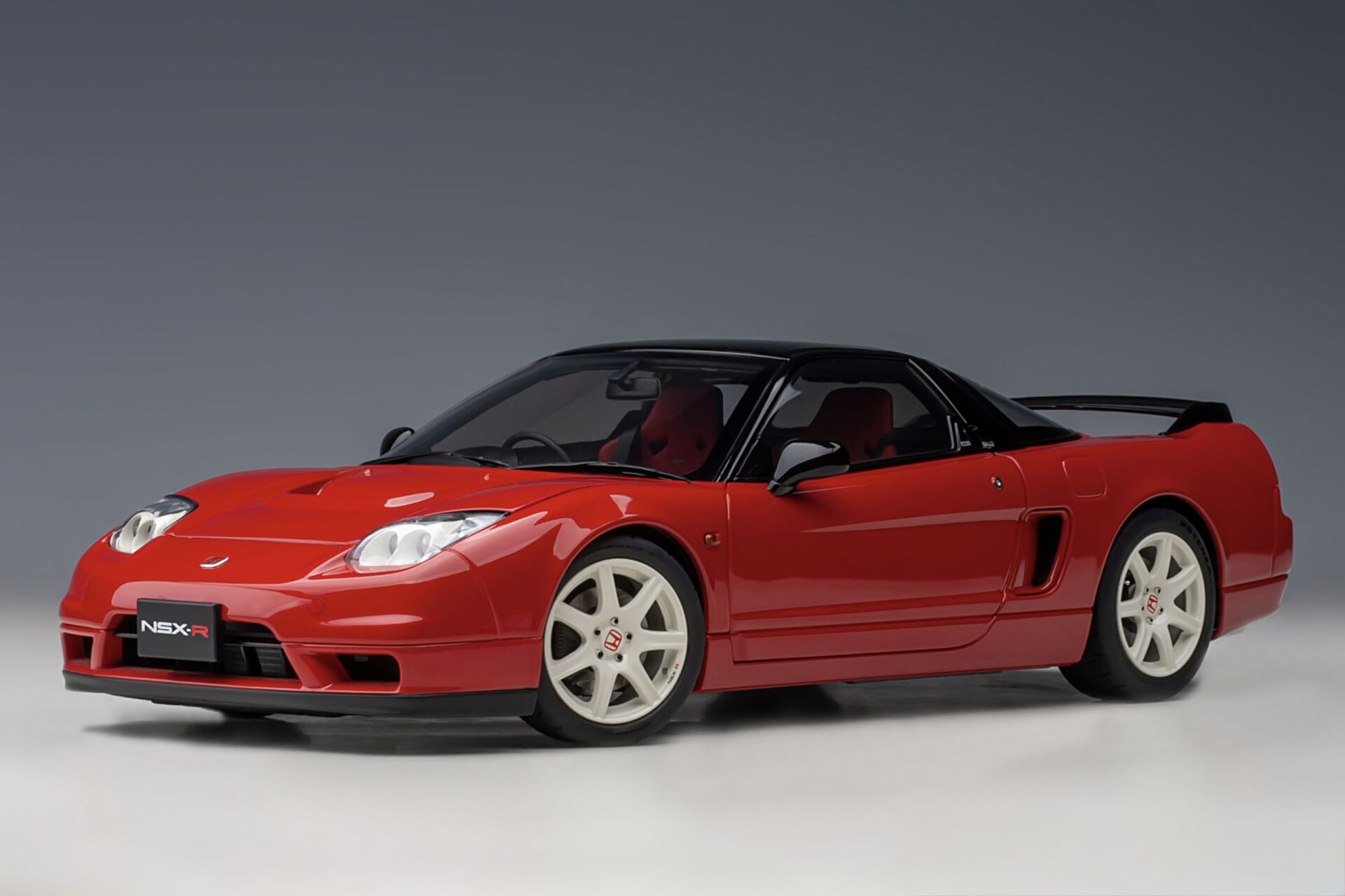 1:18 Honda NSX (NA2) New Formula Red 2002 73217 - Autoart