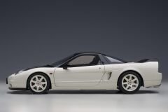 1:18 Honda NSX (NA2) Championship White Black Carbon 73215 - Autoart