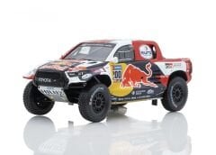 1:18 Toyota Hilux T1 Pick Up Red Bull Dakar Winner 2023 - Spark