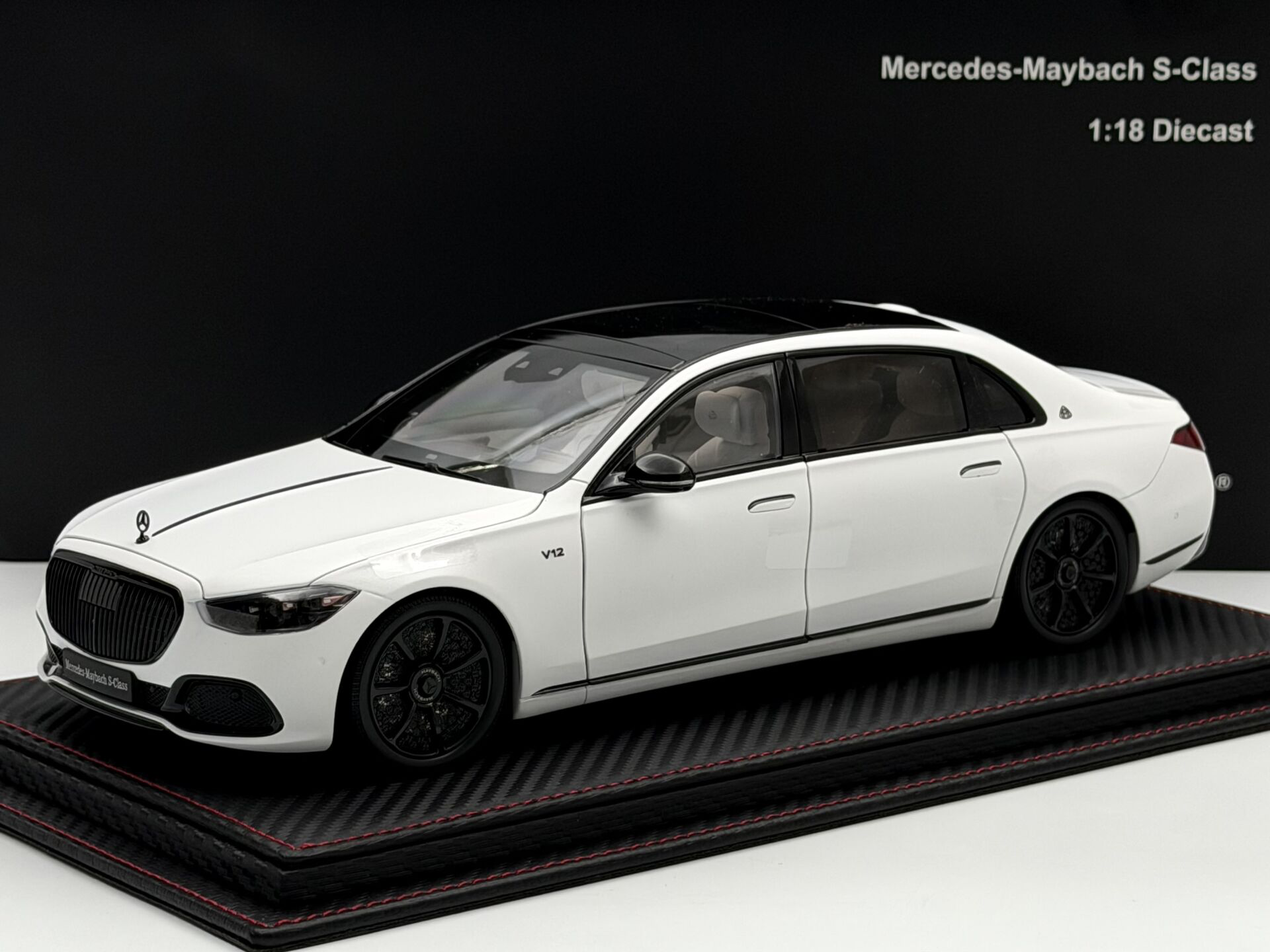 1:18 Mercedes-Maybach S Class W223 Night Serie White - Almost Real