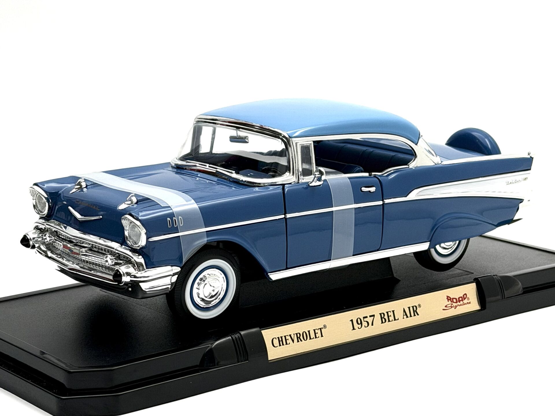 1:18 Chevrolet Bel Air 1957 Closed Blue - Road Signature