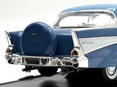 1:18 Chevrolet Bel Air 1957 Closed Blue - Road Signature