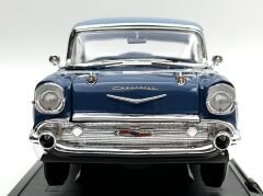 1:18 Chevrolet Bel Air 1957 Closed Blue - Road Signature