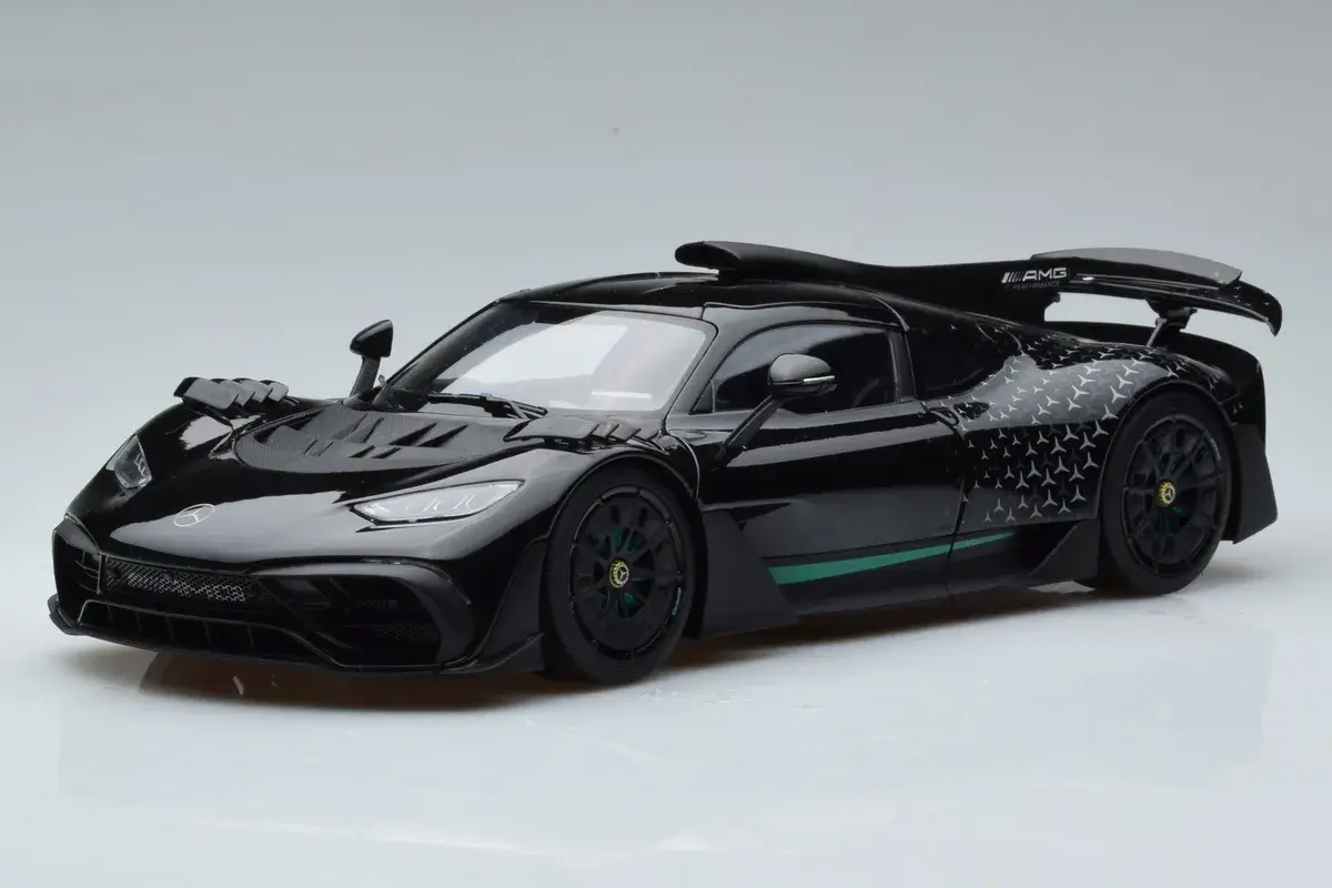 1:18 Mercedes-AMG ONE Styling Package Hyper Black - NZG Dealer