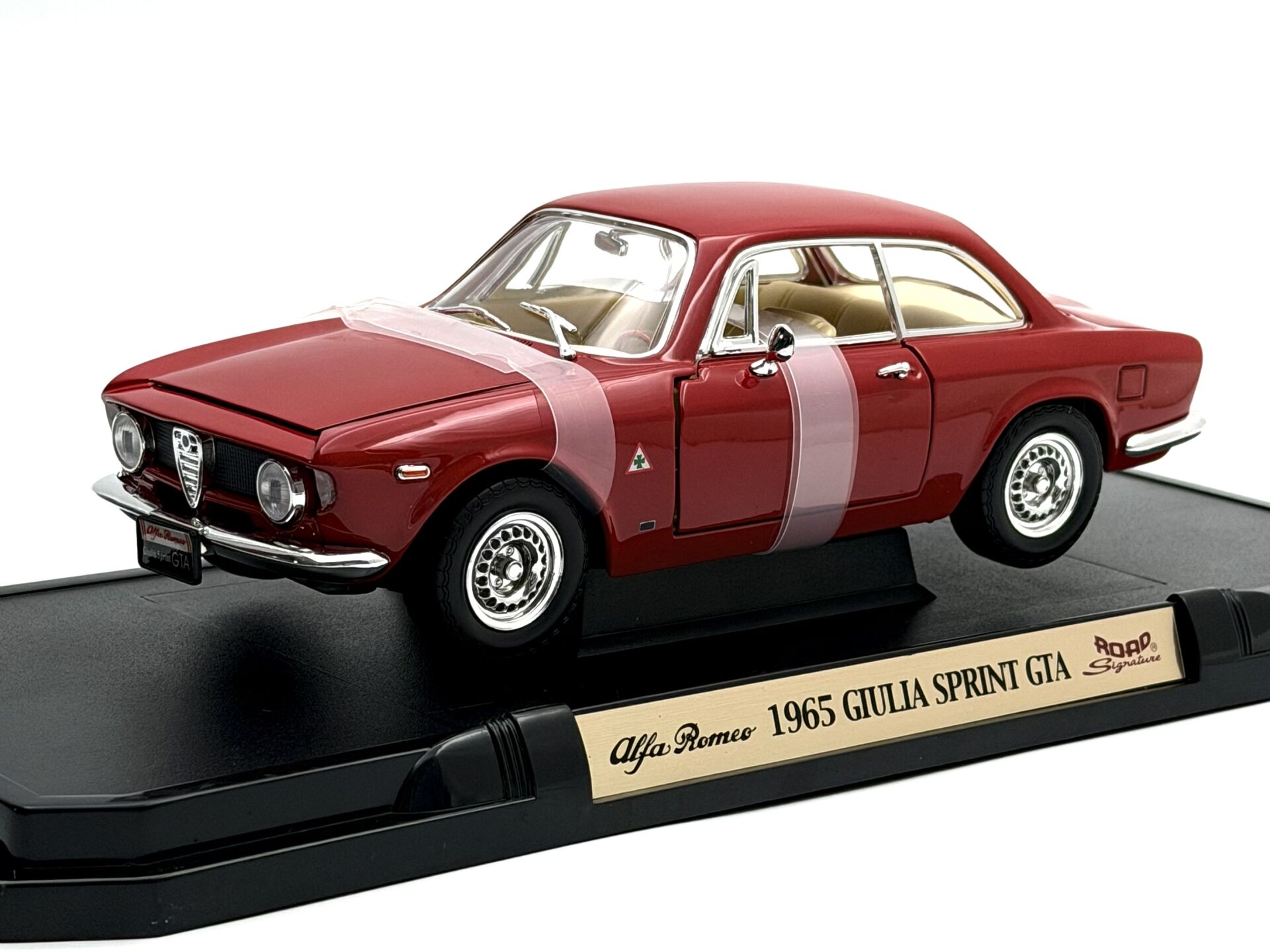 1:18 Alfa Romeo Giulia Sprint GTA 1965 Red - Road Signature