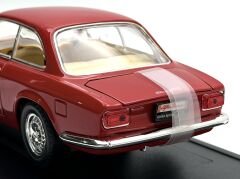 1:18 Alfa Romeo Giulia Sprint GTA 1965 Red - Road Signature