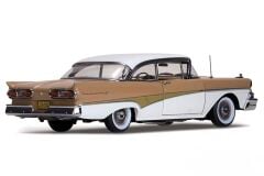 1:18 Ford Fairlane 500 Hardtop 1958 Palomino Tan - SunStar Platinum