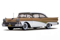1:18 Ford Fairlane 500 Hardtop 1958 Palomino Tan - SunStar Platinum