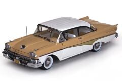 1:18 Ford Fairlane 500 Hardtop 1958 Palomino Tan - SunStar Platinum