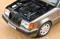 1:18 Mercedes-Benz 500 E W124 1990 Impala Brown - Norev