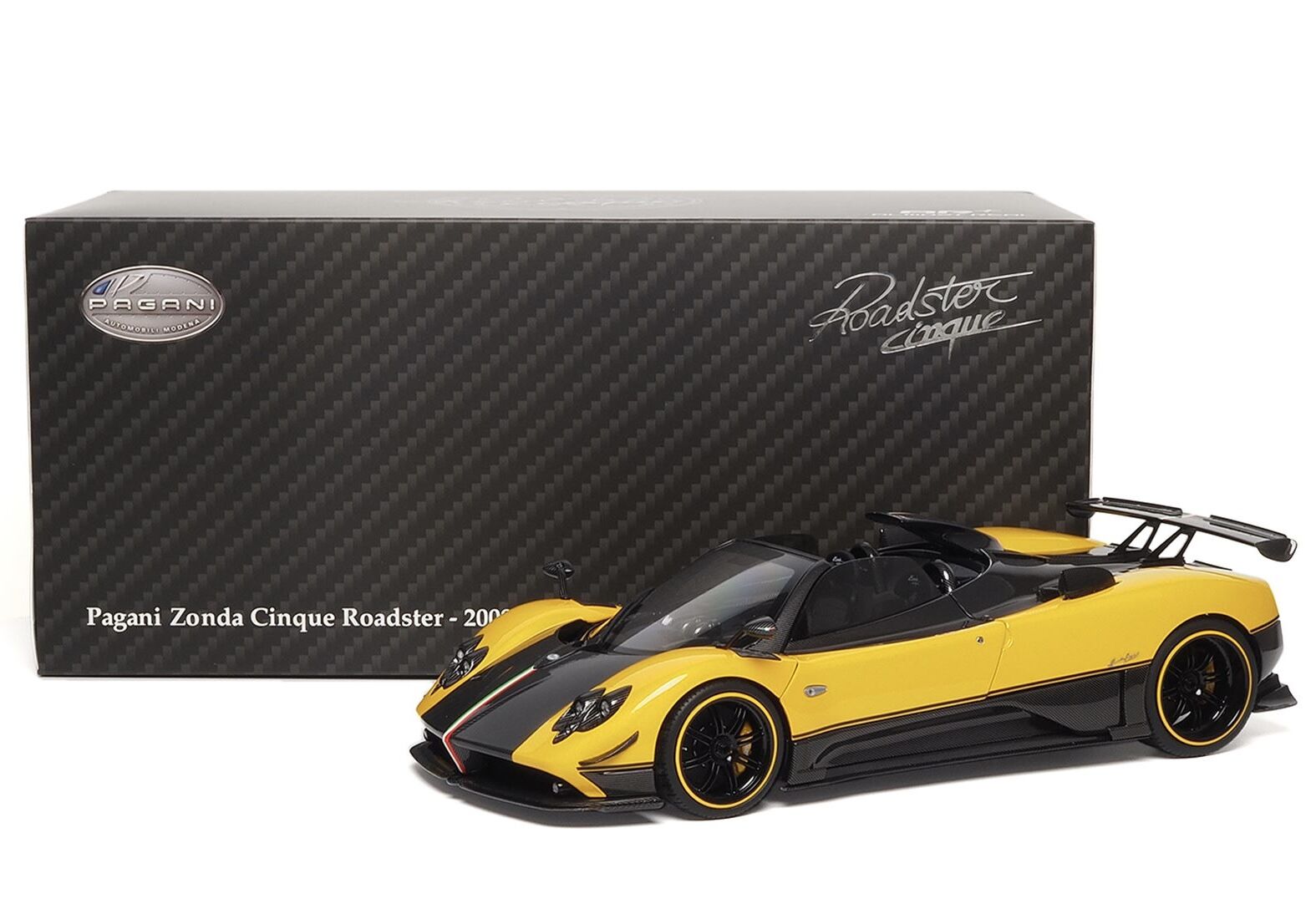 1:18 Pagani Zonda Cinque Roadster 2009 Giallo Ginevra - Almost Real