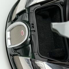 1:18 Bugatti Veyron L'Edition Centenaire M. Campell - Autoart