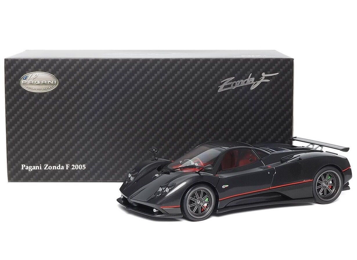 1:18 Pagani Zonda F 2005 Gloss Carbon Black - Almost Real