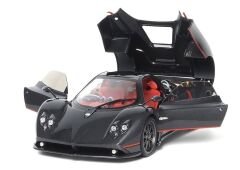 1:18 Pagani Zonda F 2005 Gloss Carbon Black - Almost Real