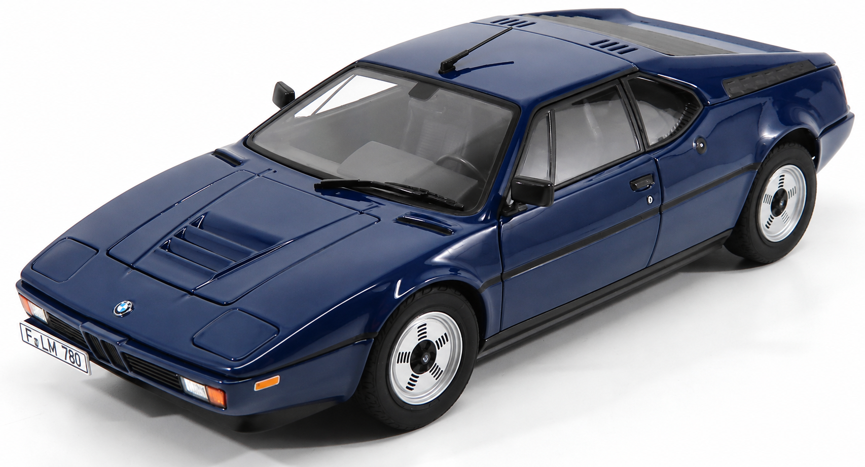 1:18 BMW M1 E26 Blue 1980 - Norev