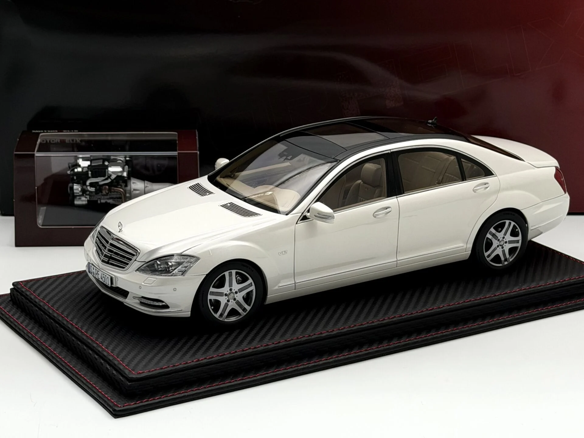 1:18 Mercedes-Benz S600L W221 Diamond White - Motorhelix