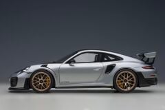 1:18 Porsche 911 991.2 GT2 RS Weissach Package Silver - Autoart