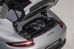 1:18 Porsche 911 991.2 GT2 RS Weissach Package Silver - Autoart
