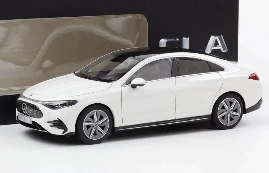 1:18 Mercedes-Benz CLA Class C174 Polar White 2025 - NZG
